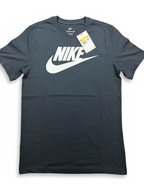 Nike Men's Black Short Sleeve Tee with White Swoosh Small